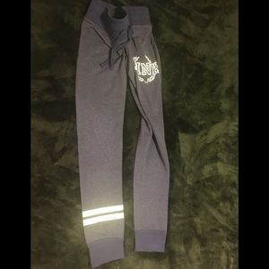 Dark 🖤purple💜 Pink Vs cuffed leggings